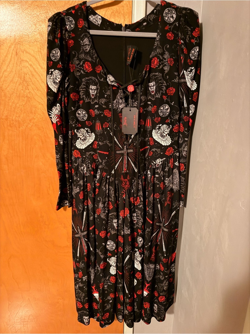 NWT La Femme en Noir Dracula Black Floral & Gothic Print Long Sleeve Dress